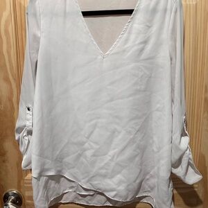 Zac & Rachel Classic White V-Neck Blouse